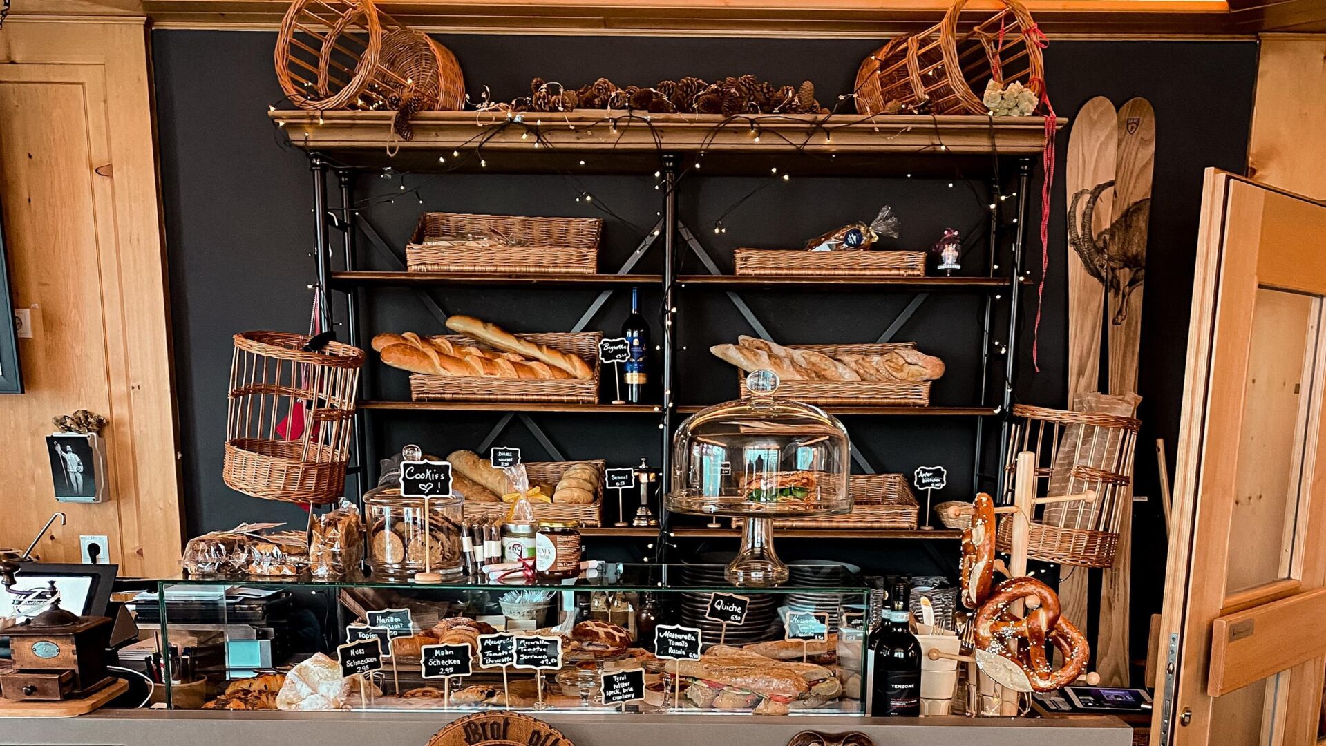 BrotlÃ¤dele ZÃ¼rs innen