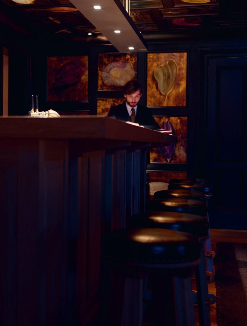 Almhof_Wunderkammer_Josef_Neulinger_Sommelier_lore