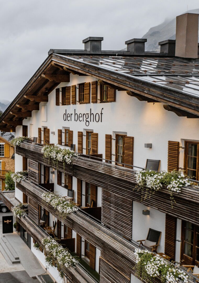 Berghof-zugeschnitten