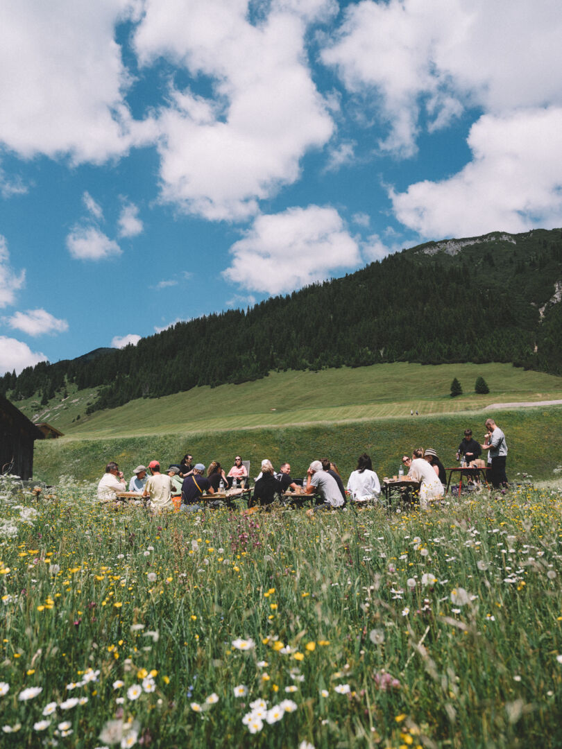 Kulinarik und Dialoge mitten in der Natur in Zug am Arlberg