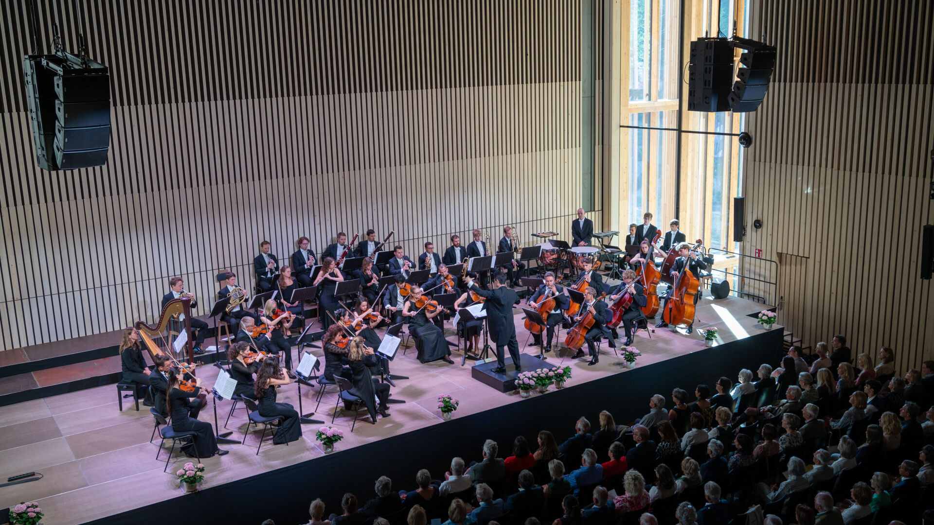 Orchester auf der Bühne in den Lechwelten beim Lech Classic Festival