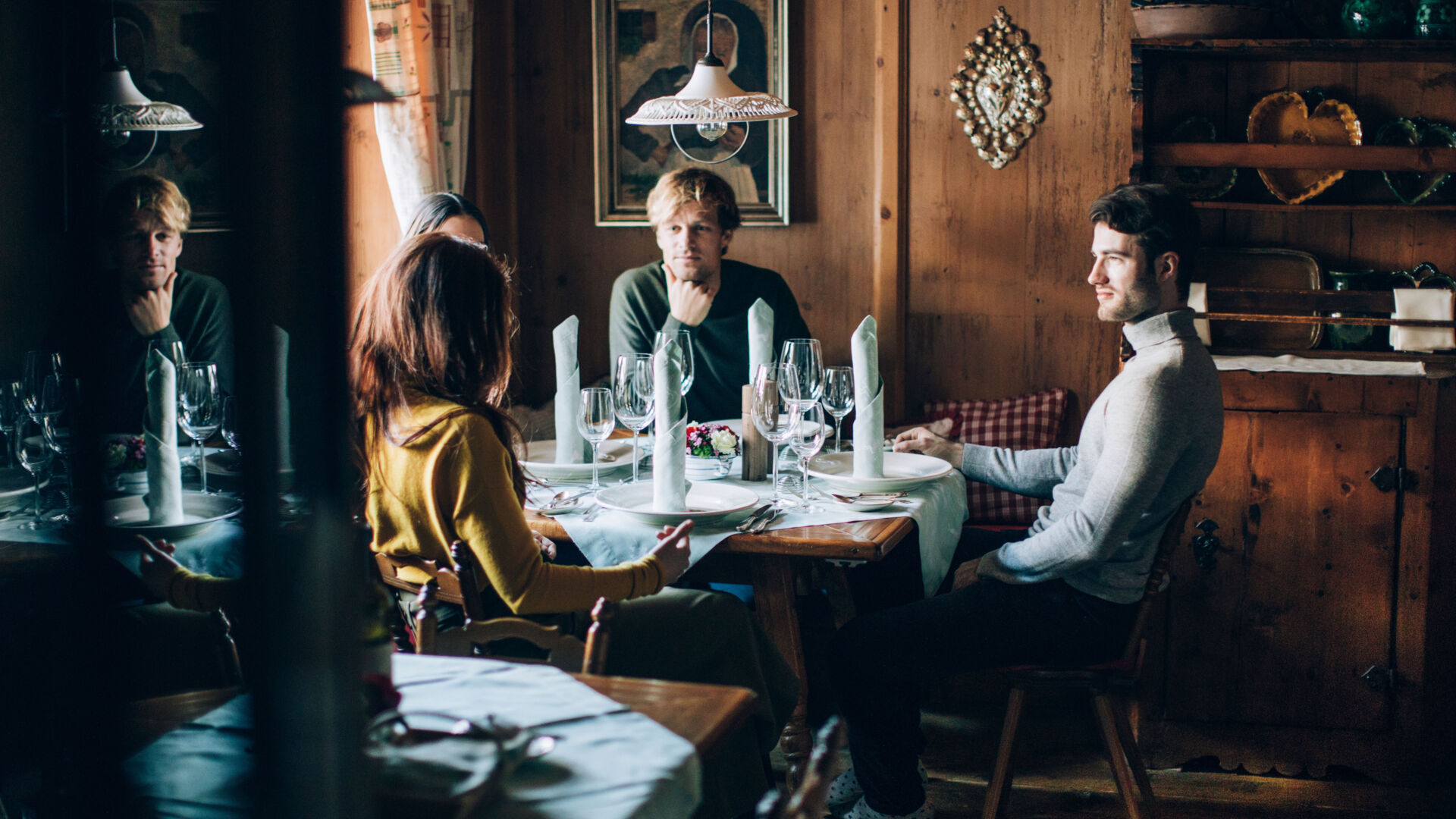 Freunde_Gourmet_urige Hütte_Lech Zürs