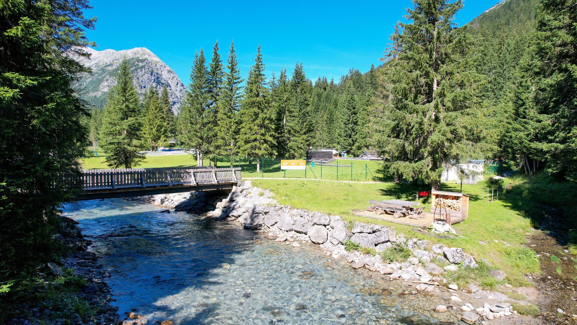 Grillplaetze Lech Waldschwimmbad LZTG by Dietmar Hurnaus WEB (1)