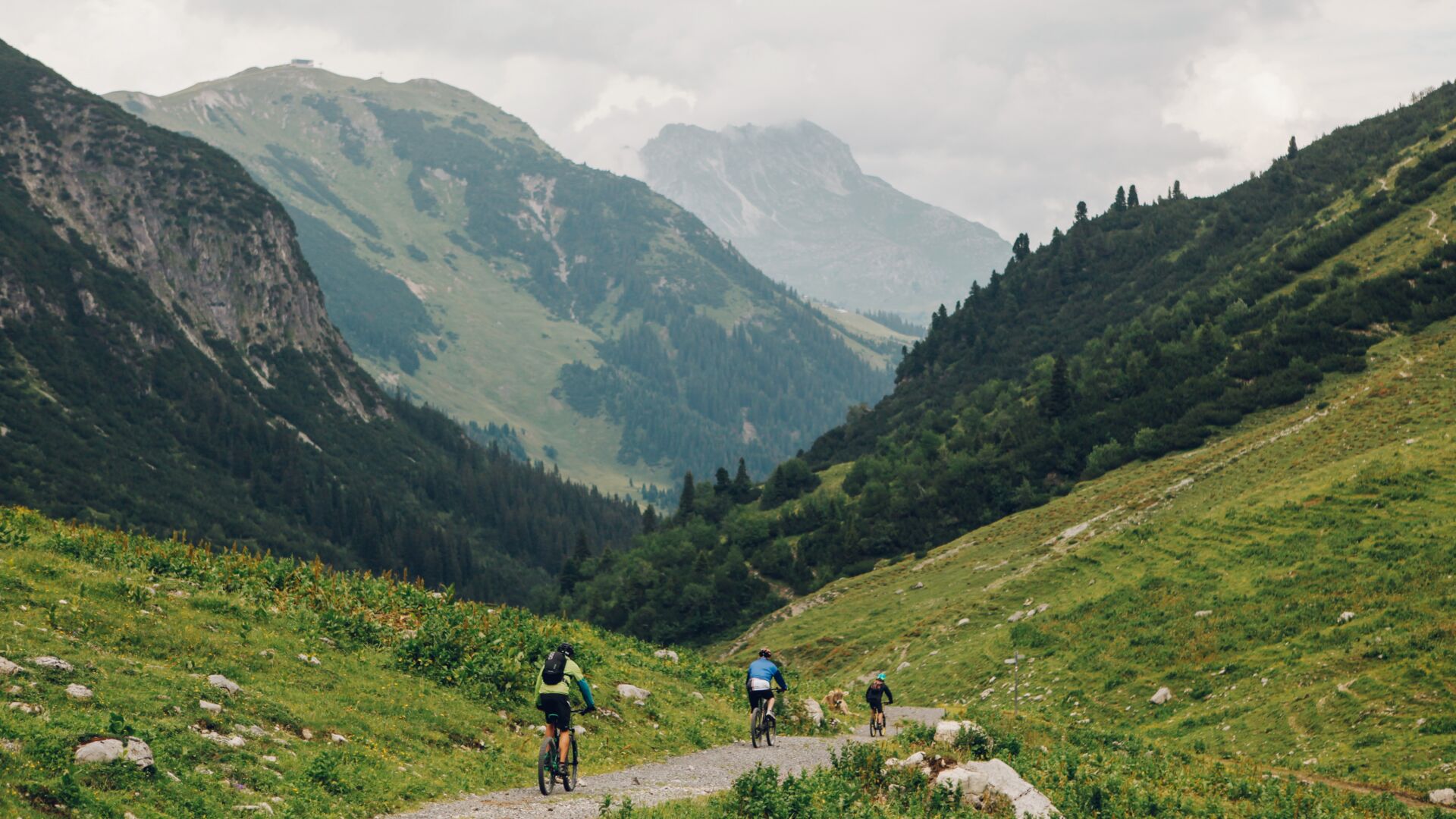 Lech Promenade Spullersee Tour - Lech Zürs