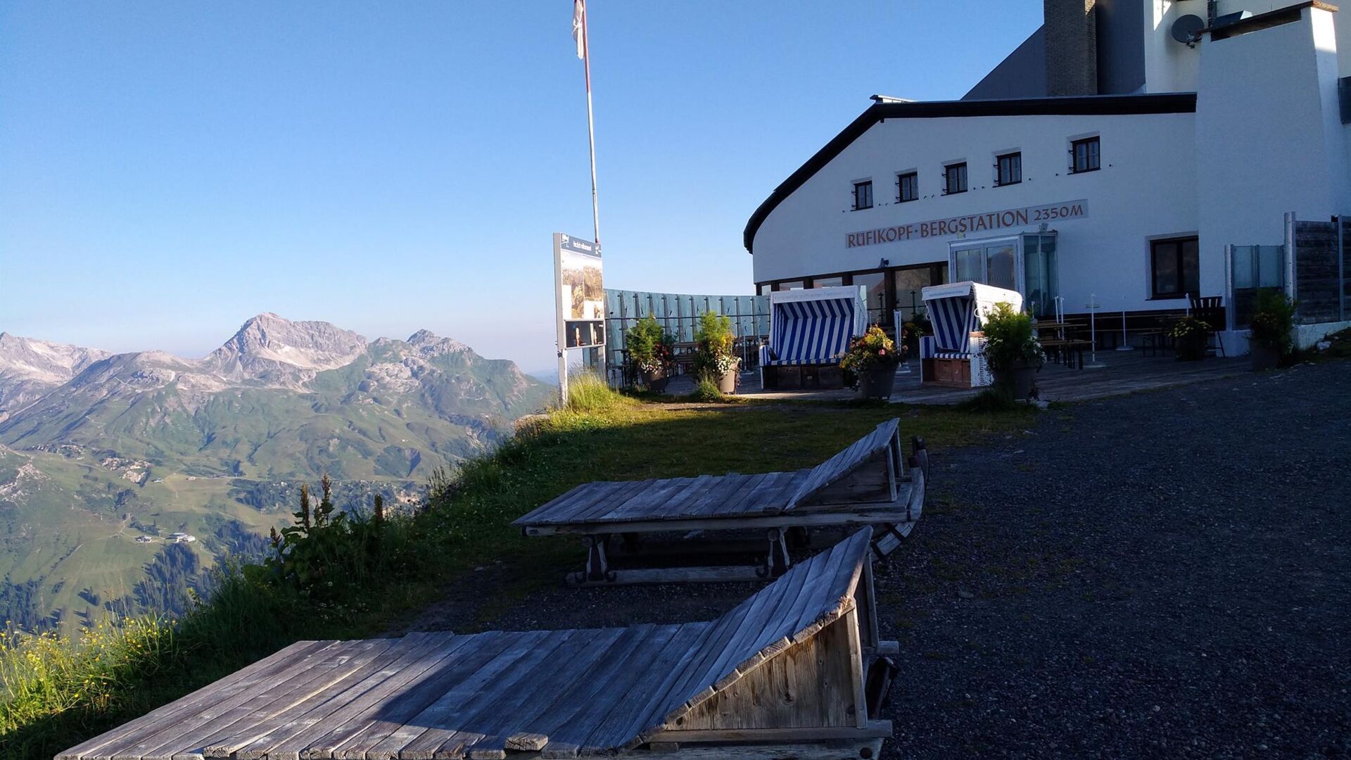 RÃ¼fikopf Sommer - Terrasse Restaurant