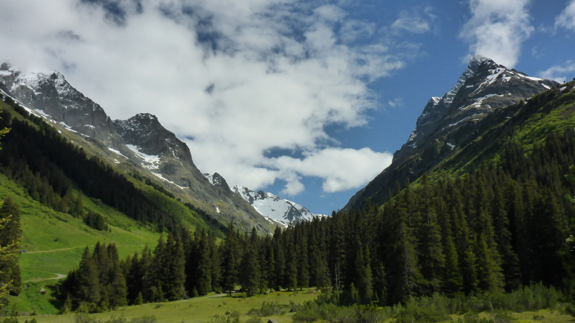 das Fasultal mit dem kleinen Patteriol (rechts)