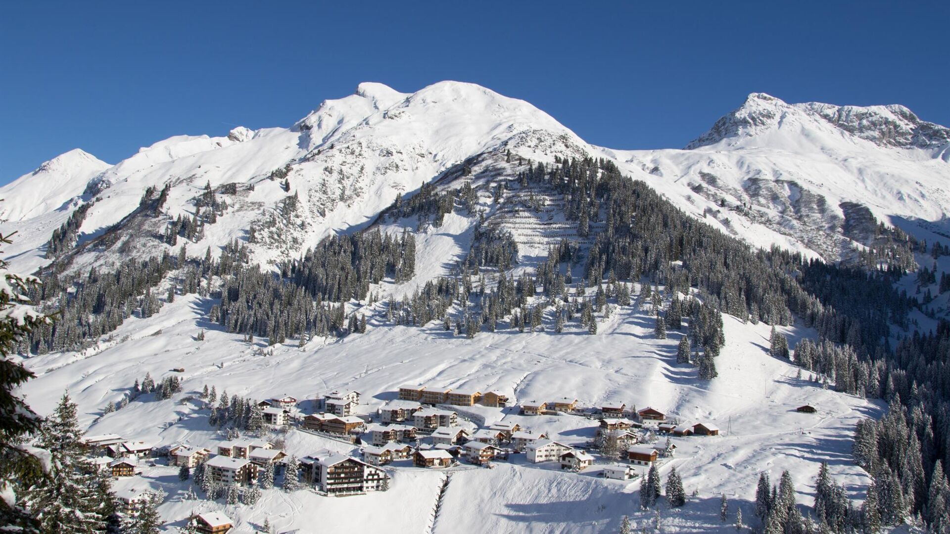 Schnee_Nov17_lech-zuers-tourismus_by_BernadetteOtt