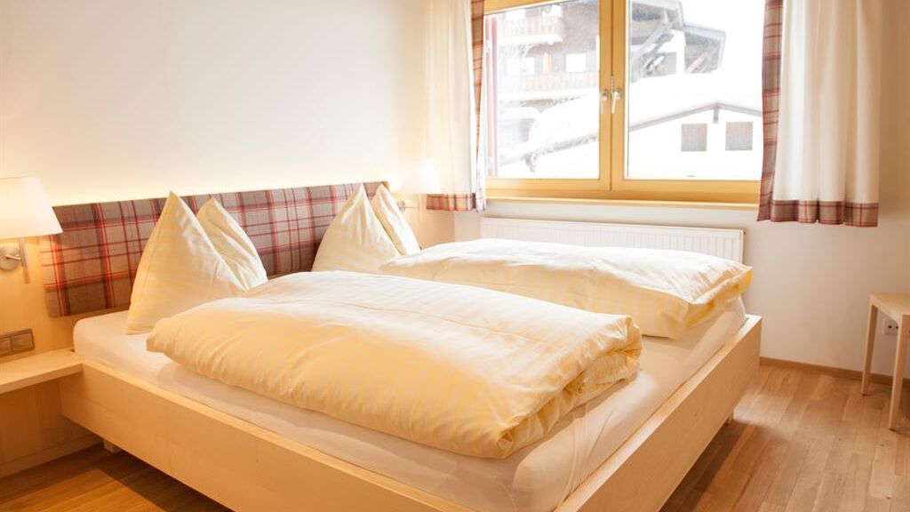 Schlafzimmer im Braunarl