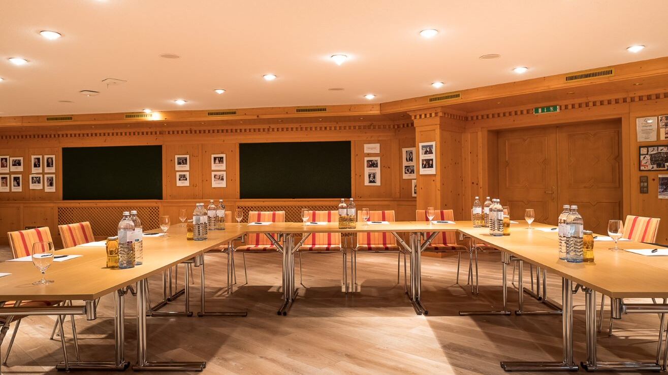 Zürserhof_Seminarraum_Ubestuhlung