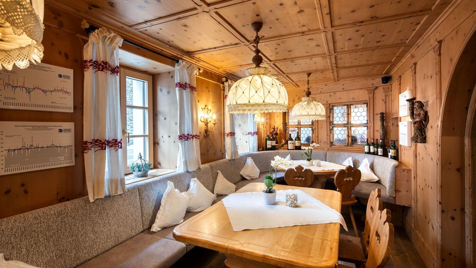 Bar Stube im Romantik Hotel Die Krone von Lech