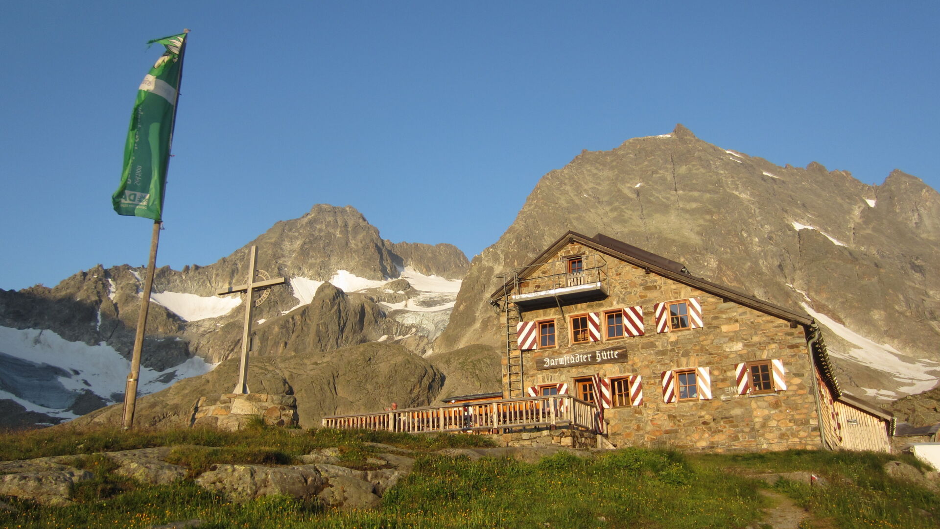 DarmstÃ¤dter HÃ¼tte mit KÃ¼chlspitze und Kuchenspitze