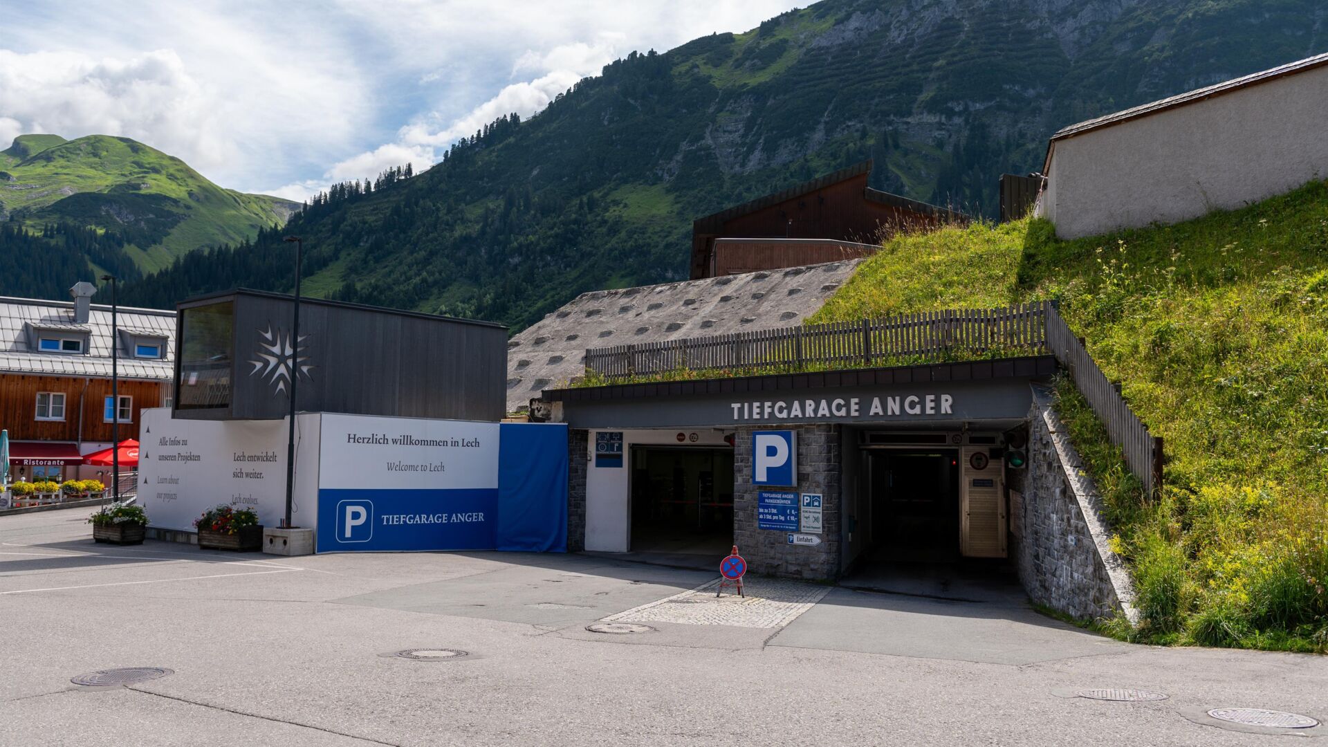 Einfahrt zur Anger Tiefgarage