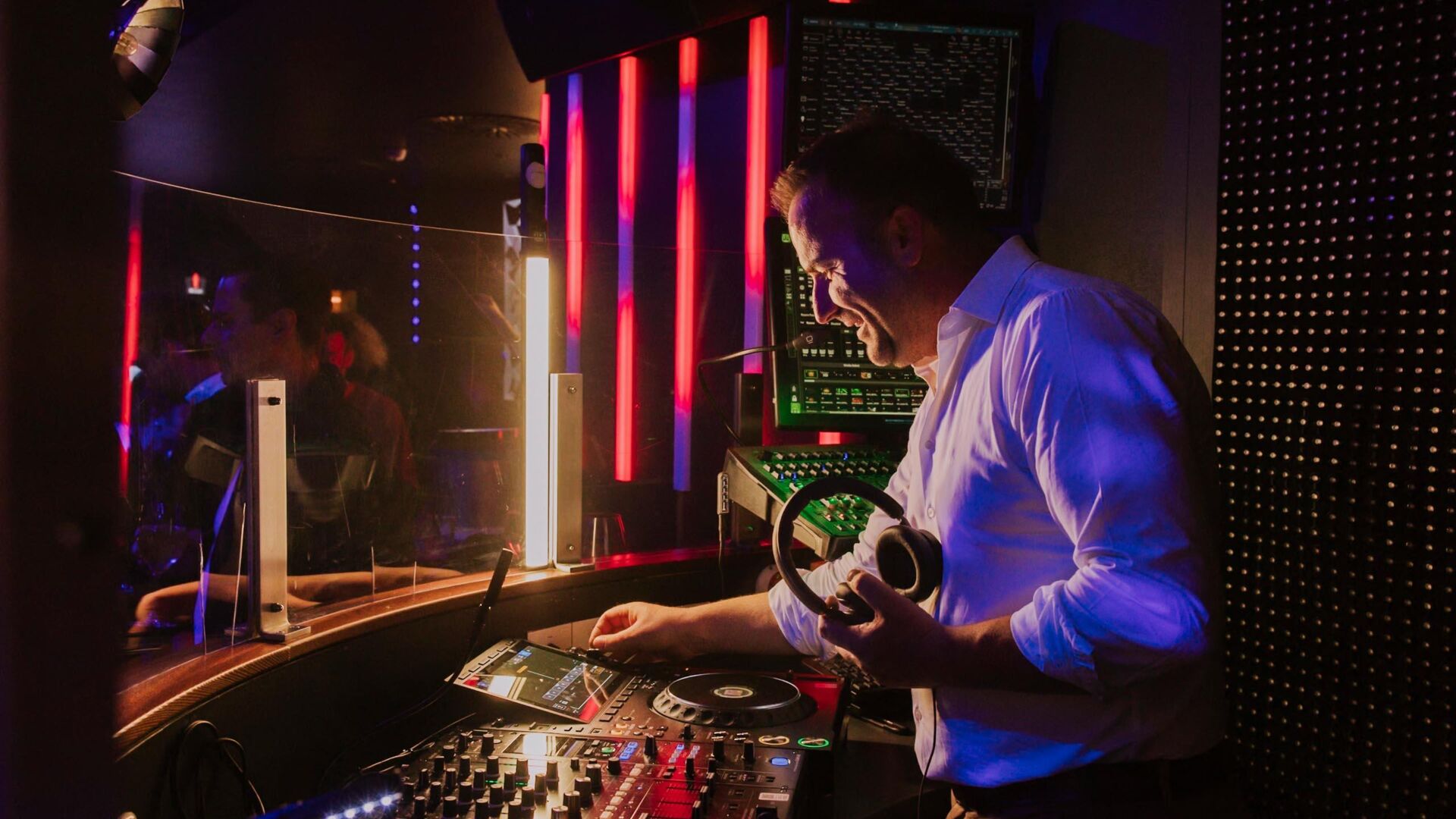 K.Club DJ Bler