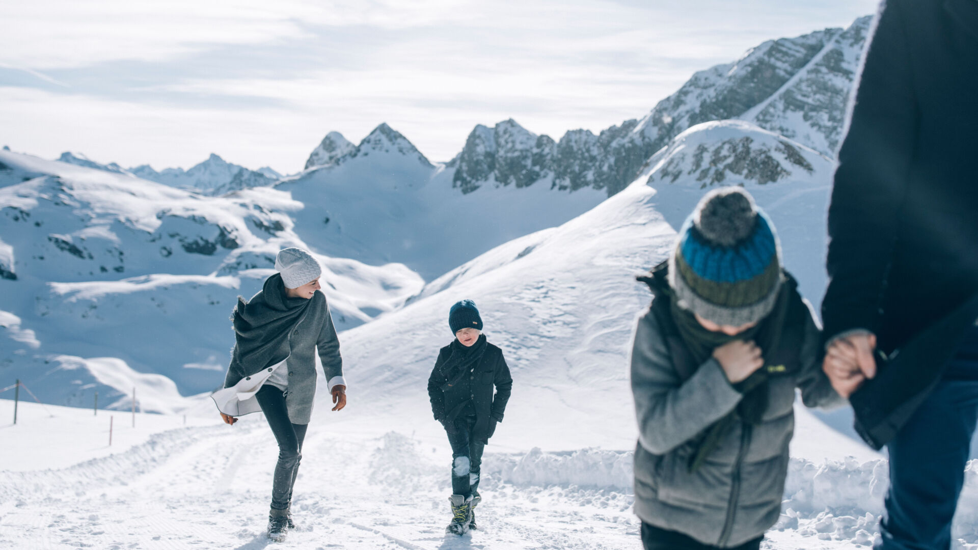 Winterwandern_Fam_LZTG_by_Daniel_Zangerl_web_ (9)