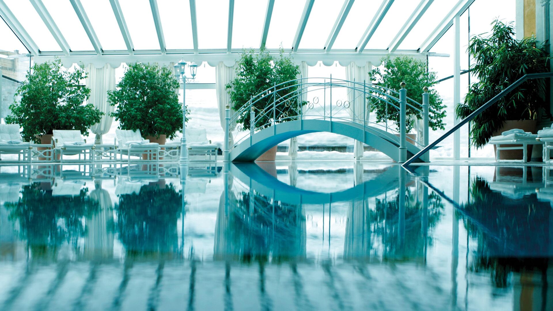 vitalspa-02-indoor-pool