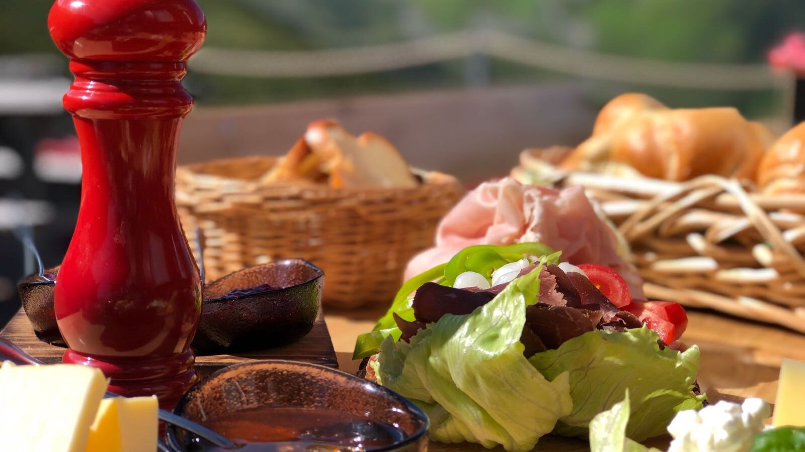 An Guedn - Brotzeit auf der Kaltenberghütte