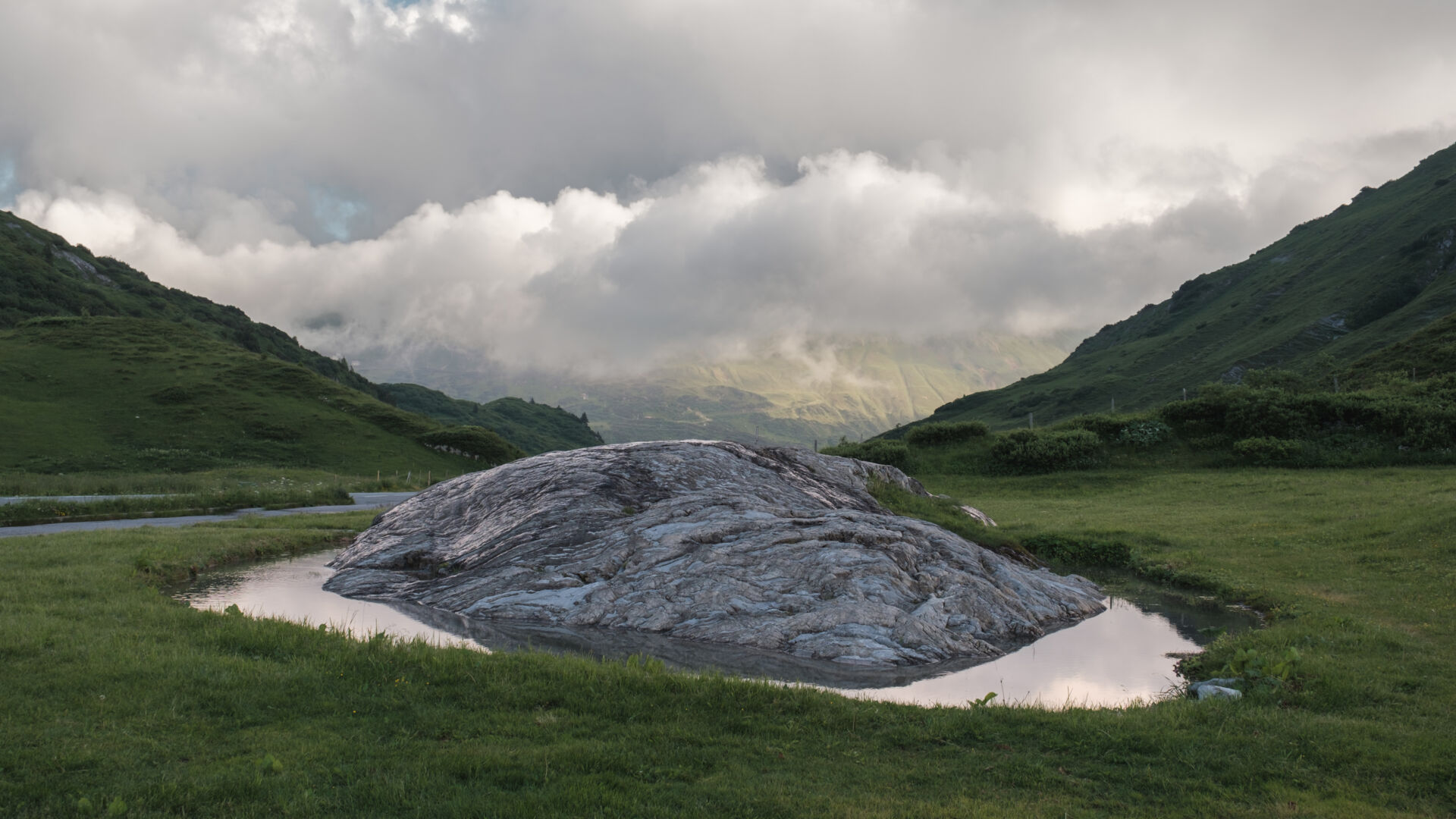 Europäische Wasserscheide am Flexenpass