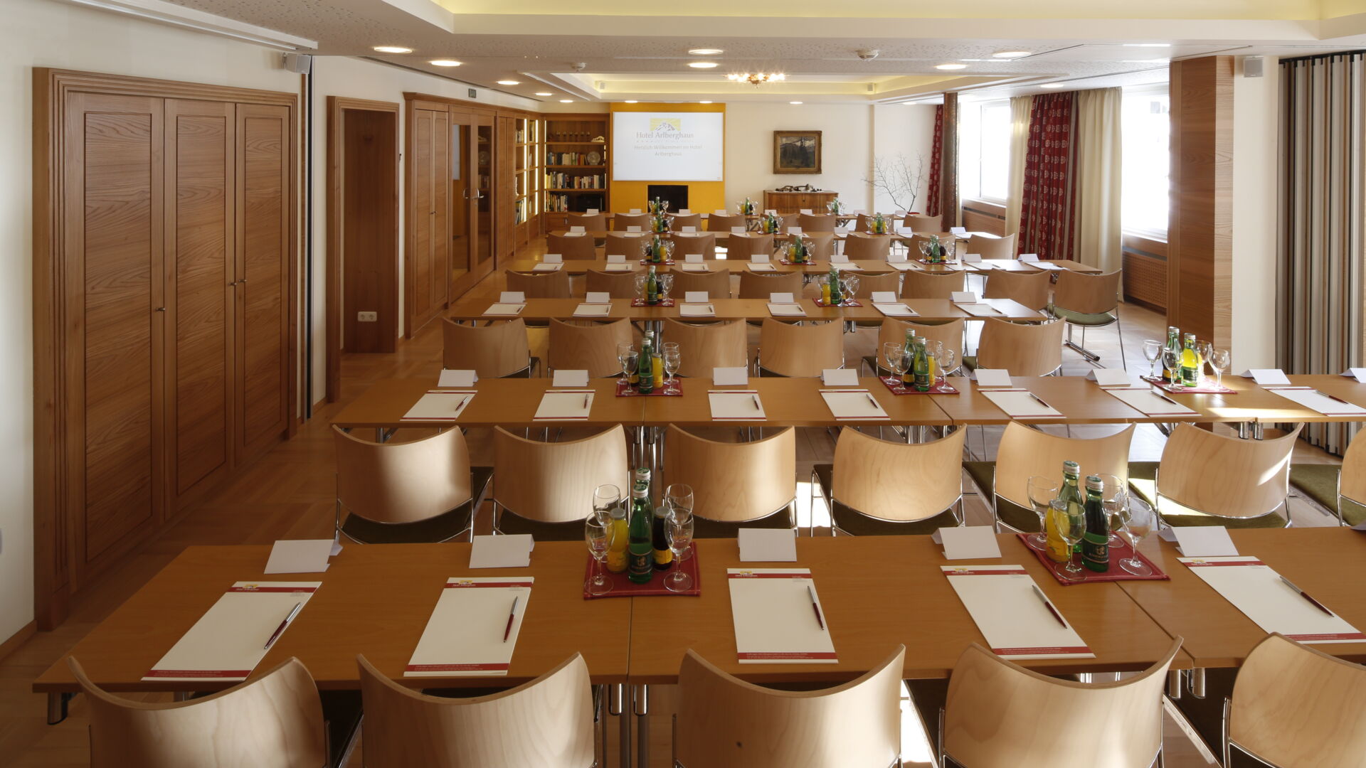 Arlberghaus_Seminarraum_Kino