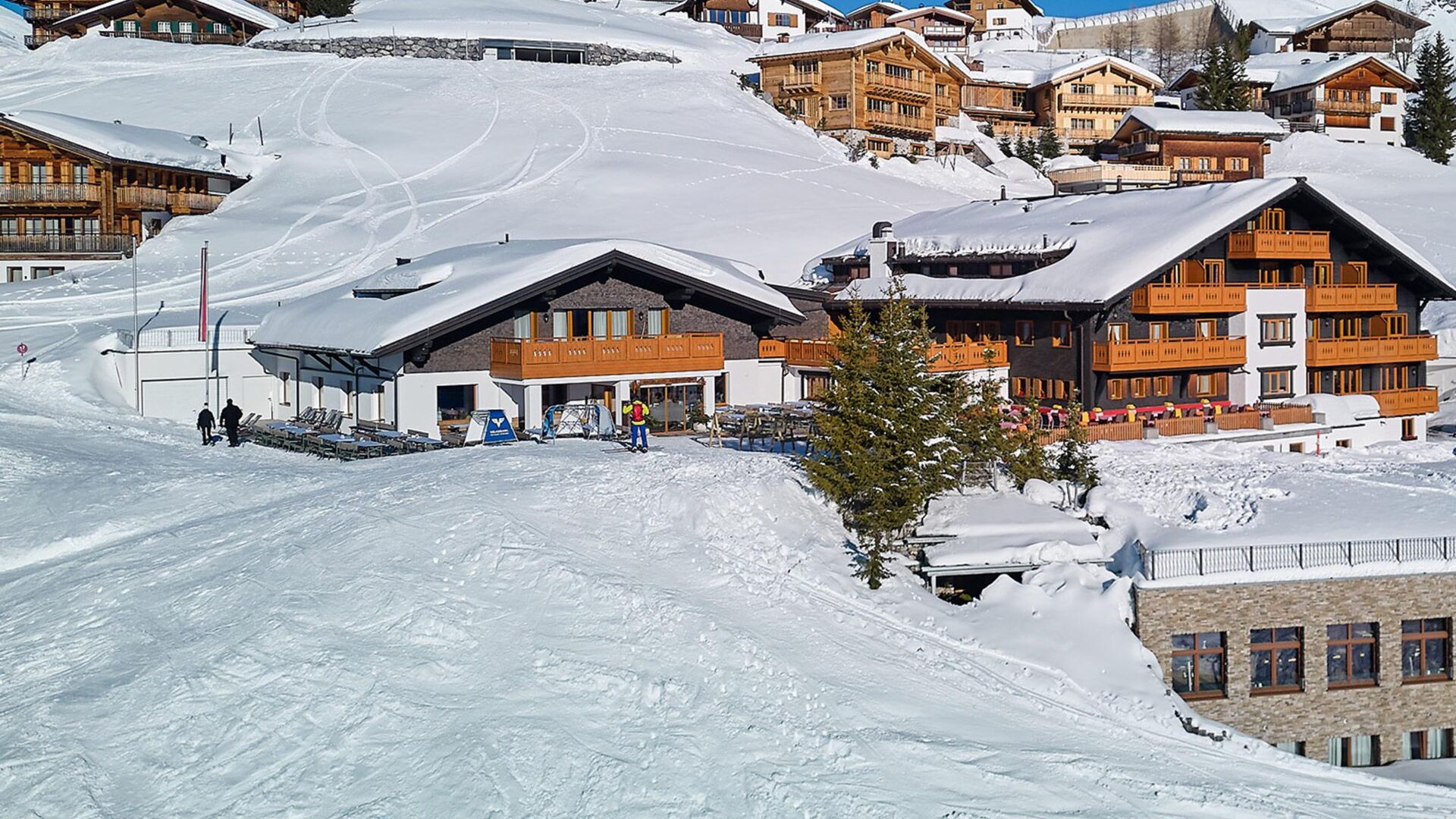 Restaurant and self-service restaurant terrace