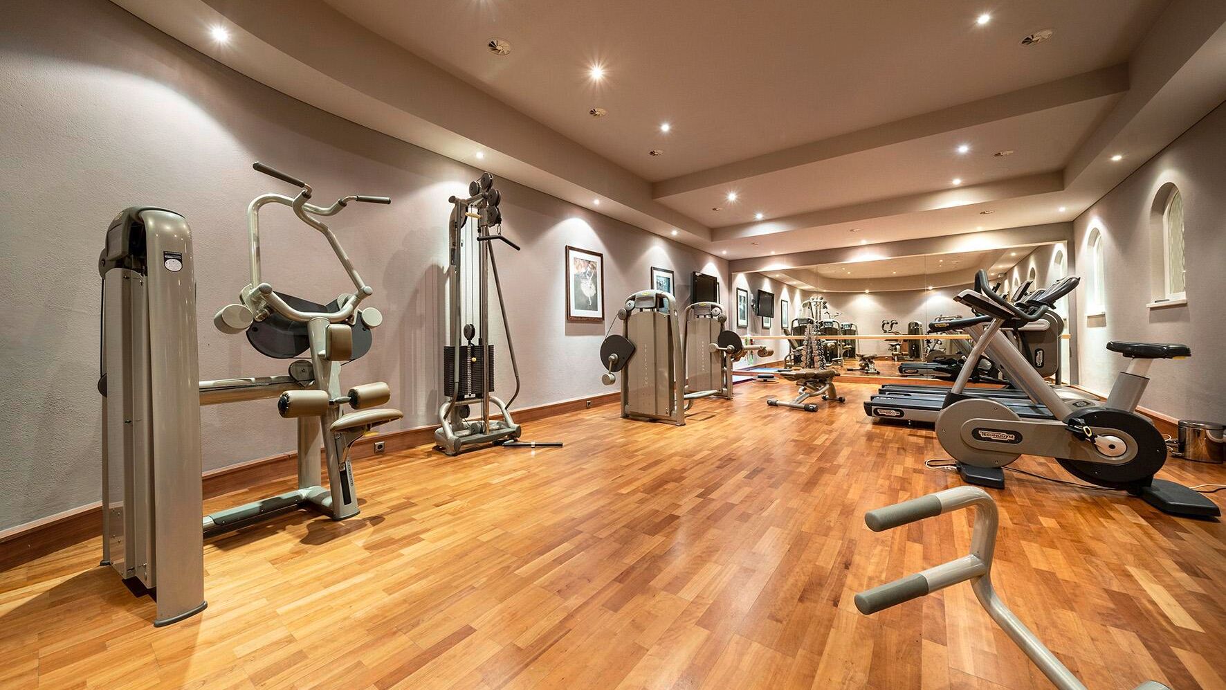 Fitnessraum im Hotel Krone in Lech