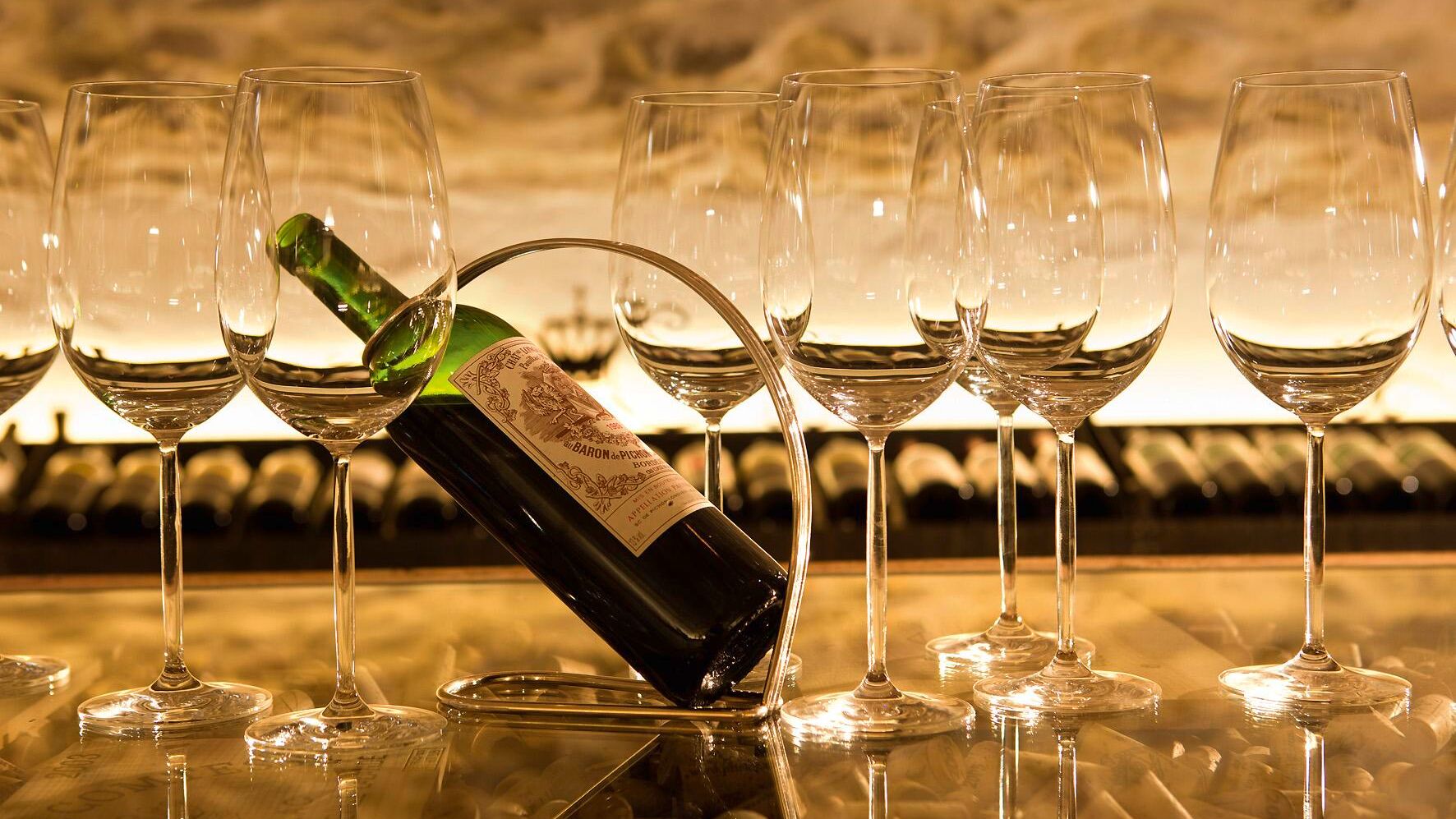 Historischer Weinkeller in der Krone von Lech