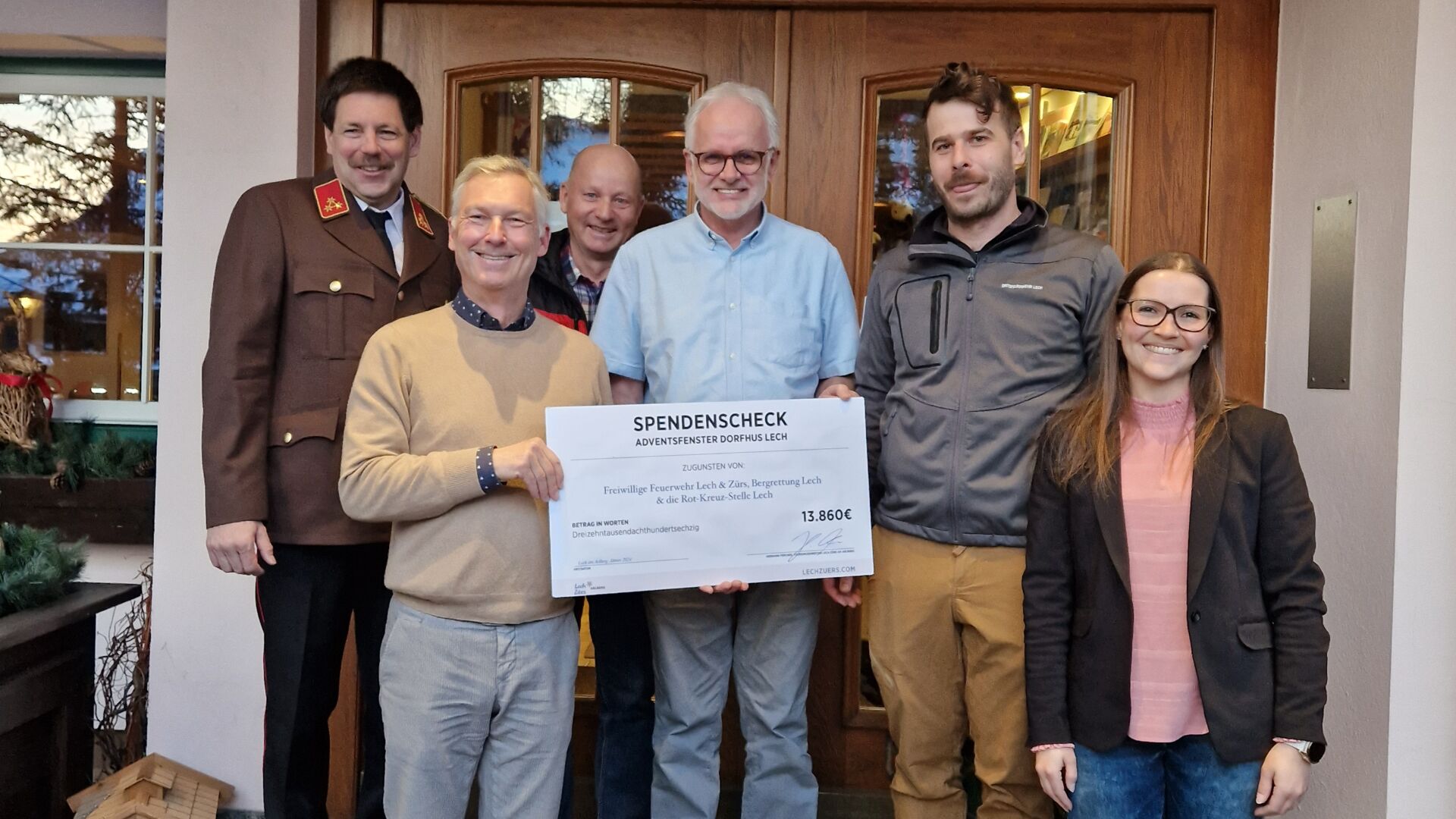spendenscheckübergabe-adventfenster-lech