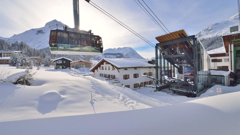 Ski+Arlberg%2C+Pool+West+by+Josef+Mallaun+%281%29