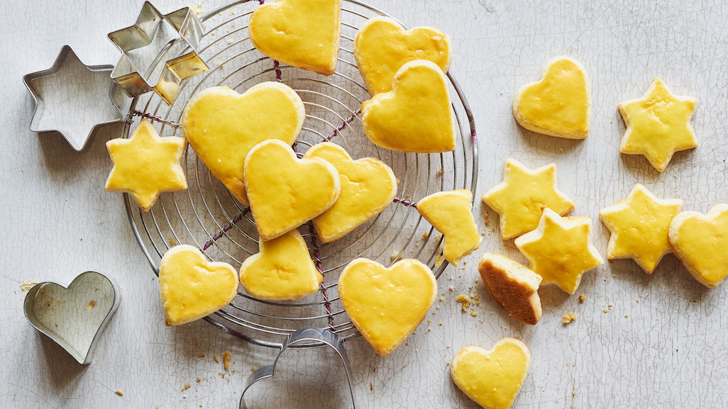 Weihnachtsplätzen Formen und Herzkekse 