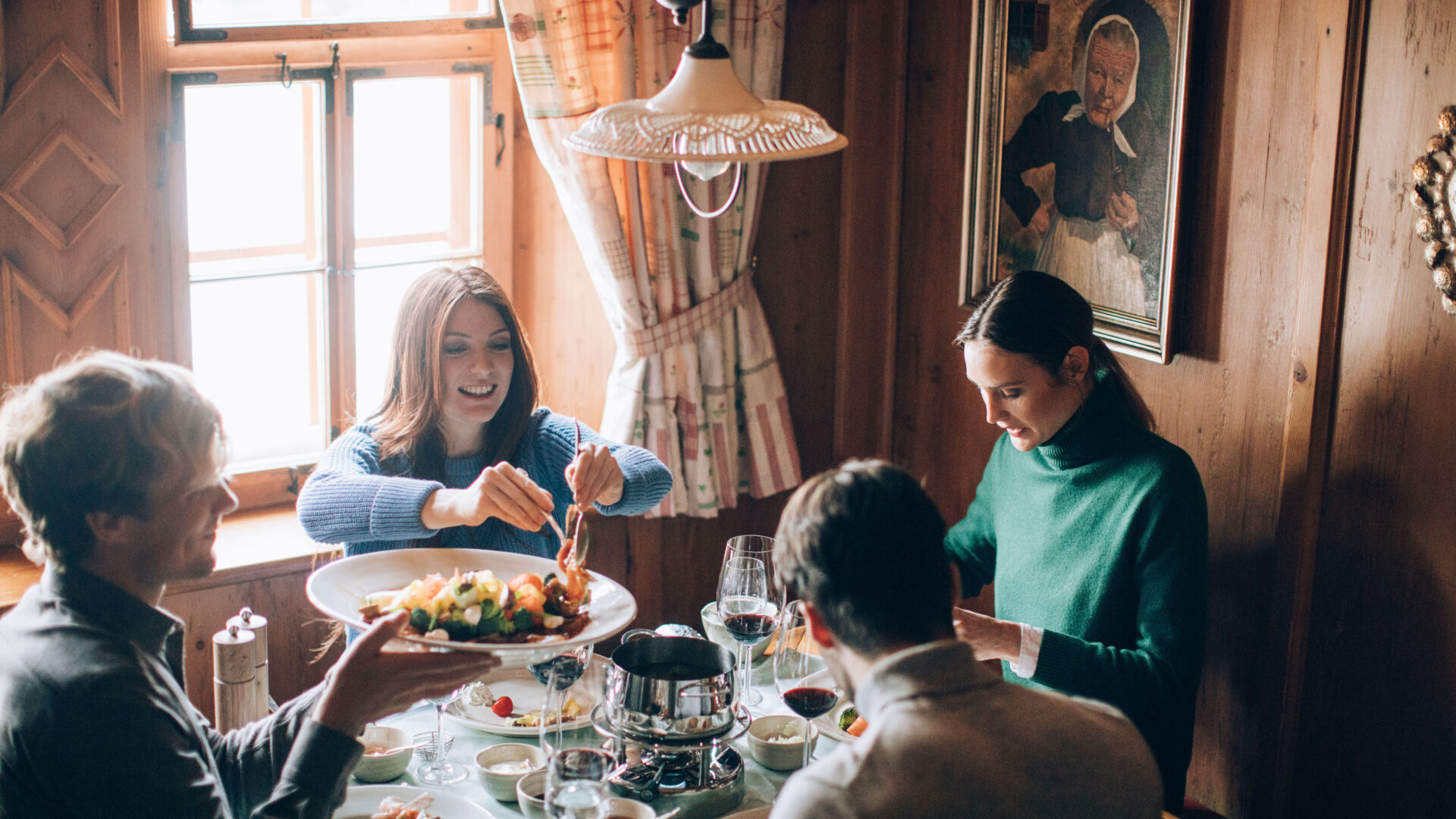 Fondue_Kulinarik_urigen Hütte_Lech Zürs