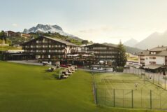 Burg Hotel Lech am Arlberg Aussenansicht