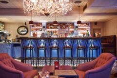 Die Blaue Bar, Schmelzhof