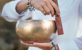 Element Licht – Soundbath & Chanting