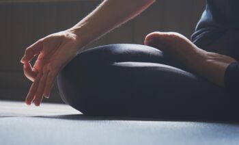 Yoga am Morgen mit anschließender Guten-Morgen-Meditation
