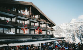 DJ F.A.B & THE SHOW DANCERS