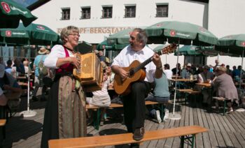 Pre lunch drink with LIVE-music on the Rüfikopf