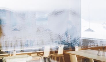 Wolf, Ski hut, Image 3