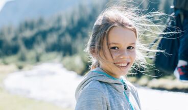 Googies Babysitting Agency, Image 2