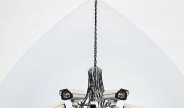 vernissage in curious - HUMAN PROMPT