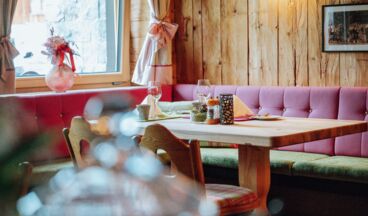 Goldener Berg, Dirndlstüberl, Bild 2