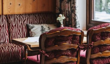 Bar & Lounge at the Hotel Arlberg, Image 5
