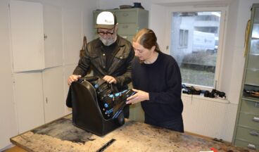 Shoemaker meets ski boot maker, Image 1