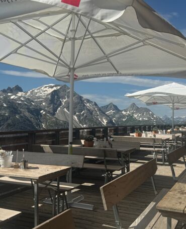 balmalp-sommer-terrasse-lech-zuers-2024