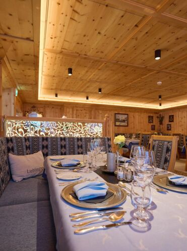 isDecorativeImage ? '' : image.title