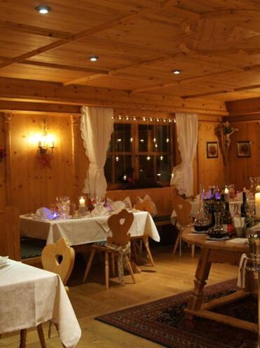 isDecorativeImage ? '' : image.title