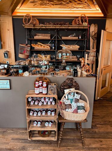 isDecorativeImage ? '' : image.title