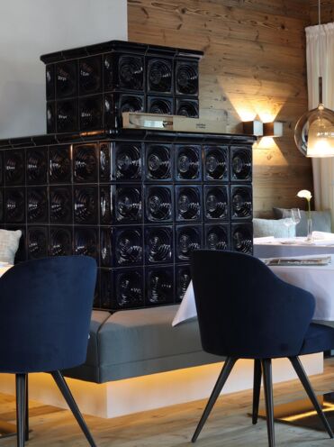 isDecorativeImage ? '' : image.title