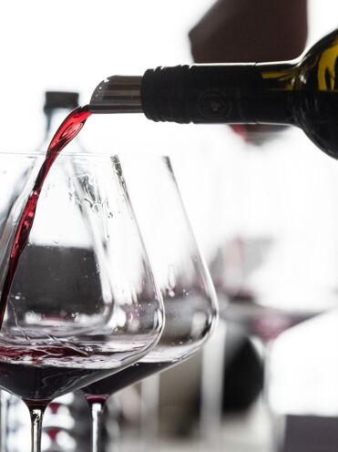 isDecorativeImage ? '' : image.title