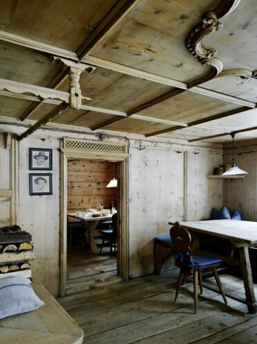 isDecorativeImage ? '' : image.title