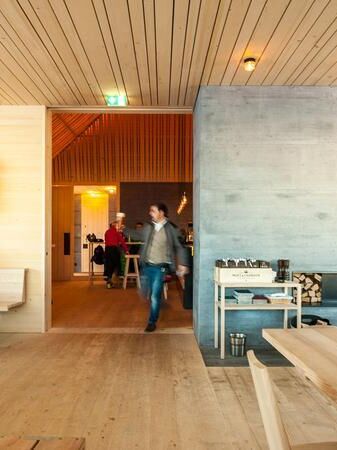 Der+Wolf+(c)+Lech-Z&Atilde;&frac14;rs+Tourismus