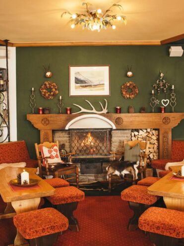 isDecorativeImage ? '' : image.title